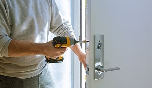 Emergency lockout service